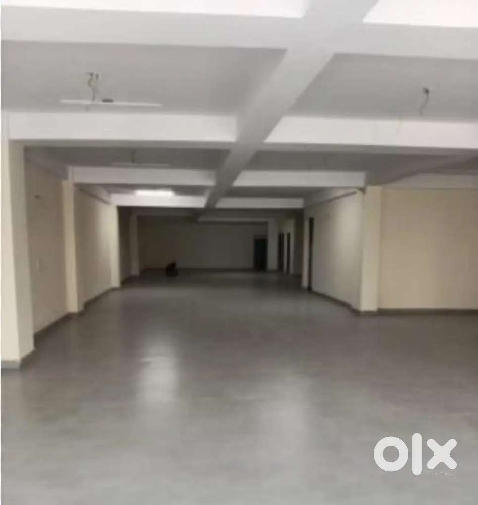 4000sqft Commercial hall for rent 30,0000 in tilak nagar on near metro