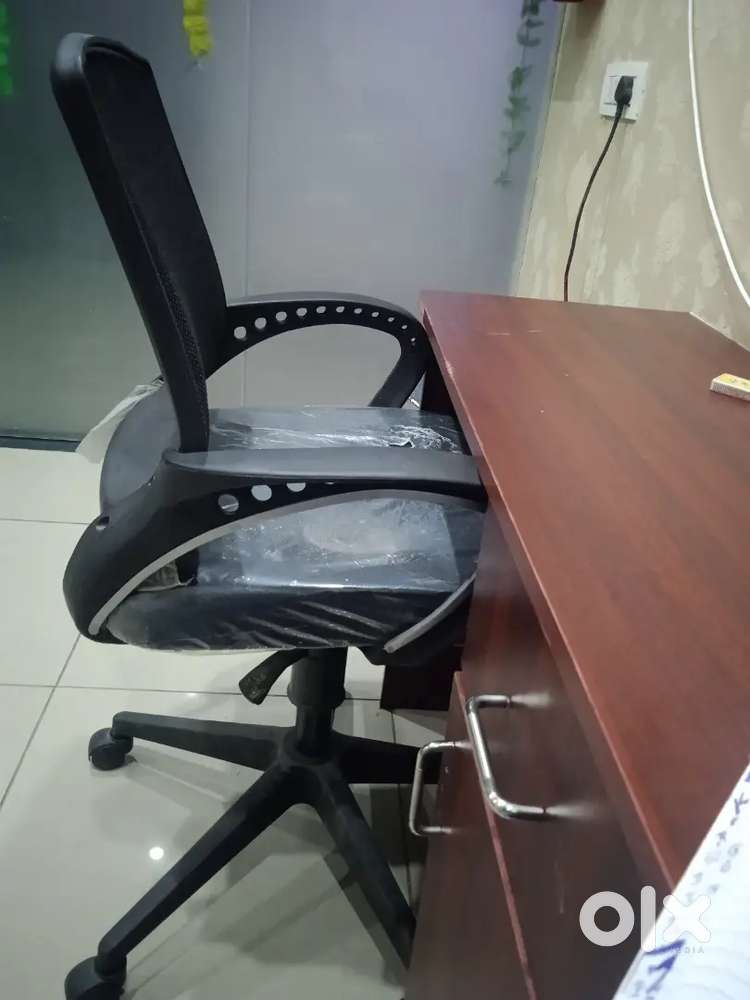 Urgent hirring  for female staff