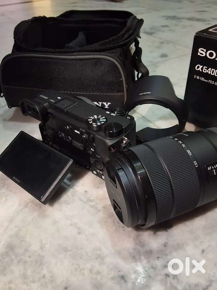 Sony alpha 6400M. Mirrerless cemara latest model  ,  with lens