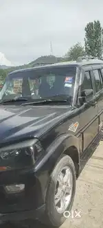 Mahindra Scorpio S10 4×4 End 2016 Diesel 90000 Km Drive
