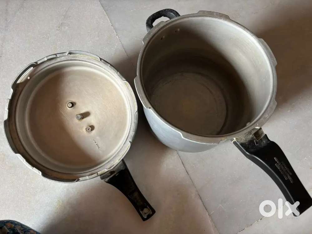 Prestige Aluminium pressure cooker