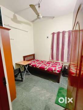 SINGLE AC ATTACHED BATHROOM FOR MEN