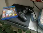 PS4 mint condition with box Gta 5 premium edition one controller