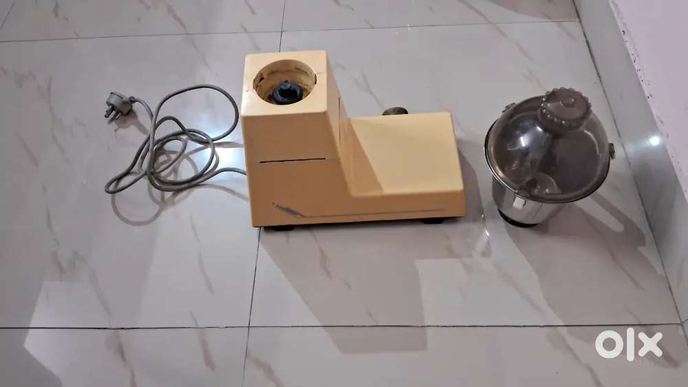 Mixer grinder Videocon make in good working condition for sale