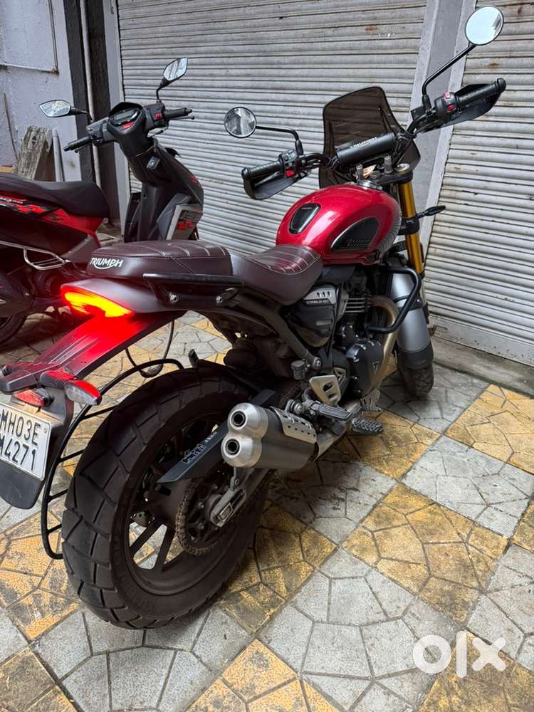 Triumph Scrambler 400 X Red