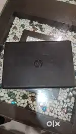 Good condition hp laptop with small crack
