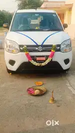 Red taxi driver wanted  location trichy