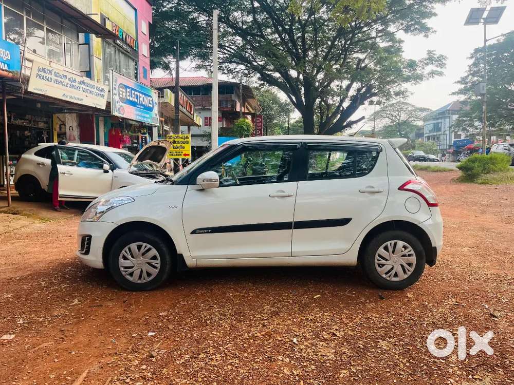 Maruti Suzuki Swift 2016 Petrol 45700 Km Driven