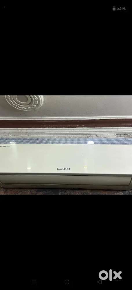 Lloyd A.C 1 ton Good Working condition bill available