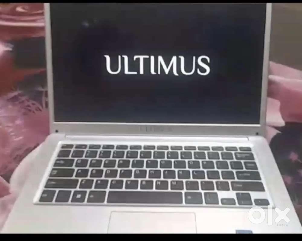 Ultimus laptop