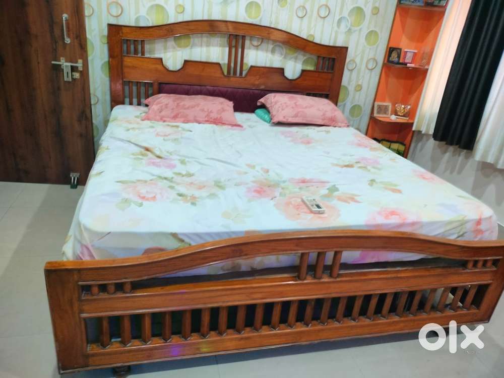 Teak bed well maintained