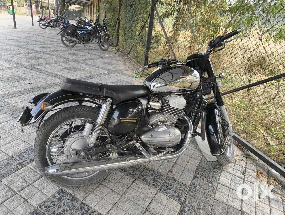 Jawa 350 No scratches highly maintained no work in bike