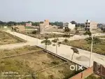किसान पथ की सर्विस लाइन से लगा हुआ प्लॉट खरीद रहने योग्य जमीन