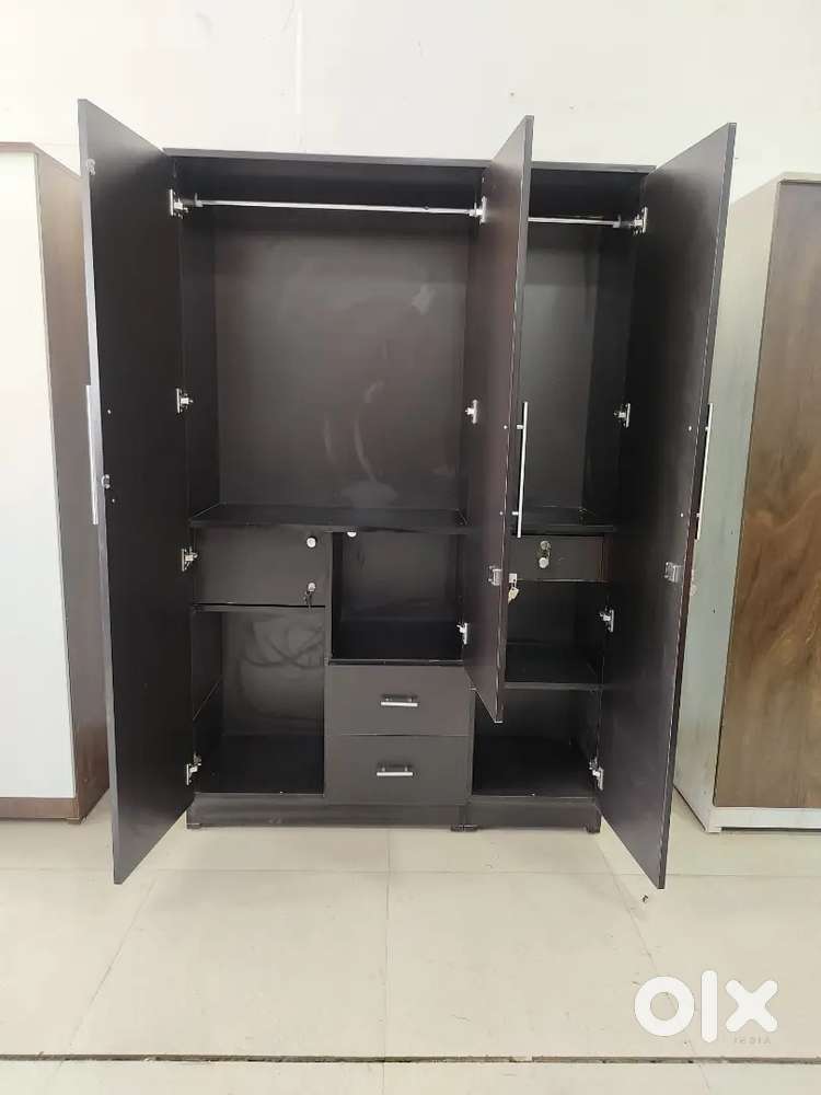 3 Door Wardrobe – Free Home Transport Included