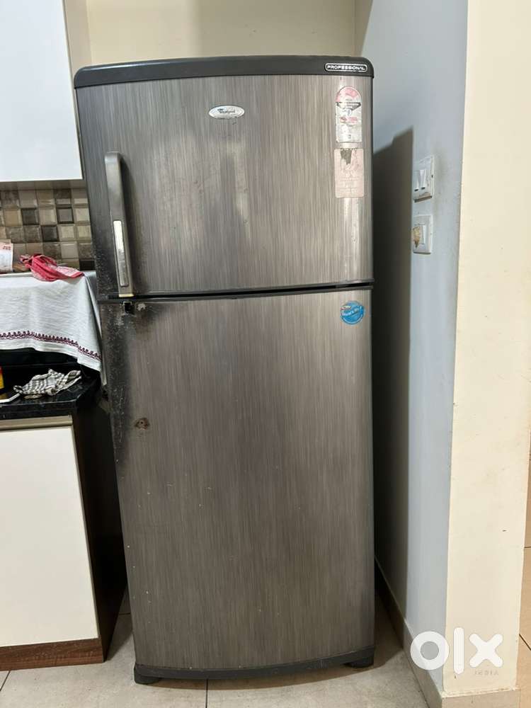 Selling Whirlpool 405 litres at throw away price of Rs4500/-