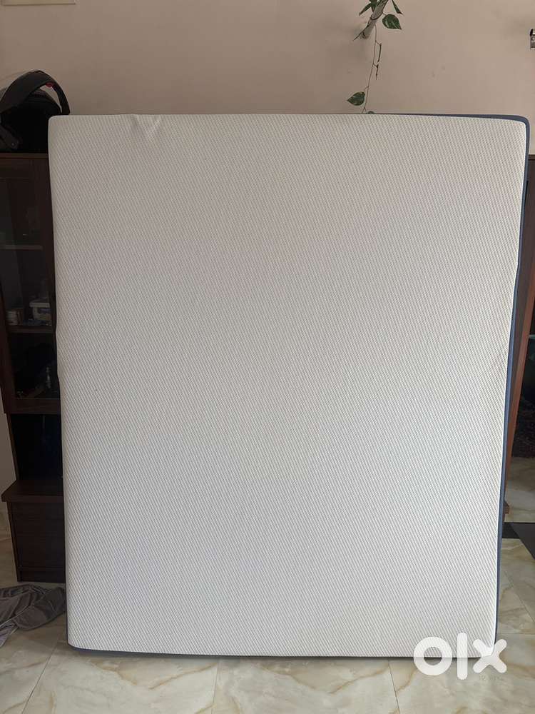 Wakefit Dual comfort queen side mattress + mattress protector