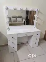 ATTRACTIVE DRESSING TABLE WITH LIGHTS AND A COMPUTER TABLE - 17 K