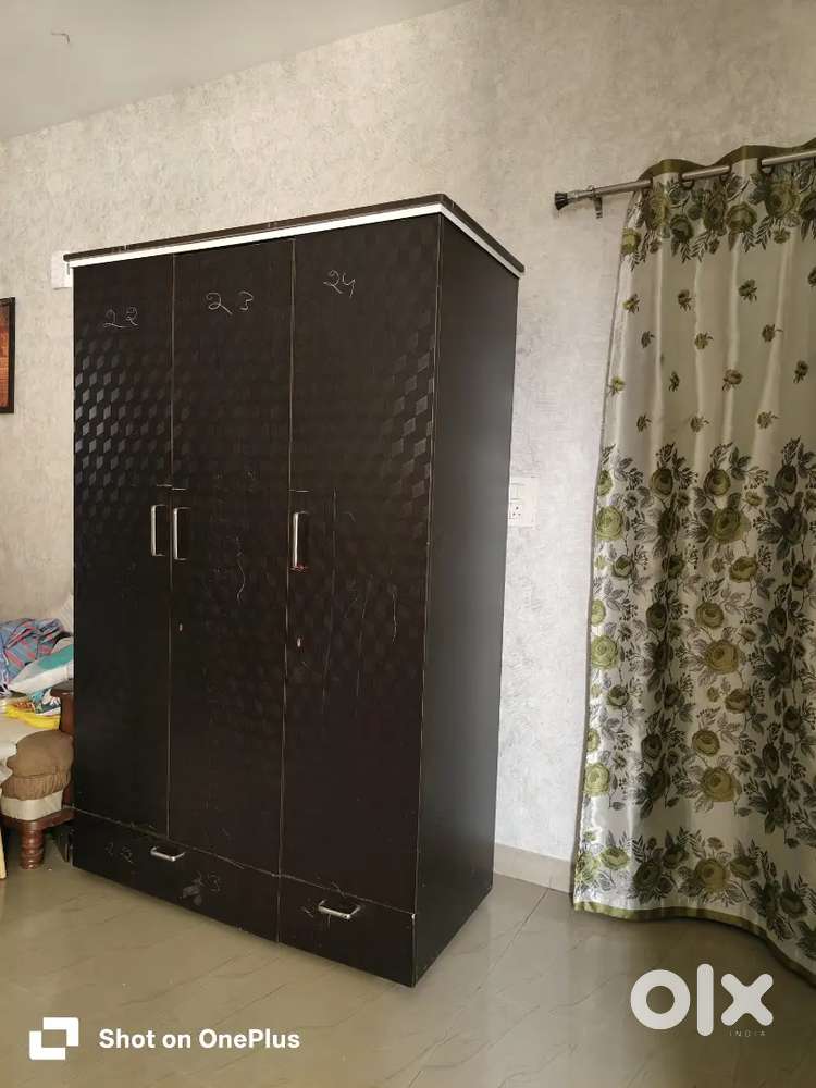 Cupboard (two door)-02