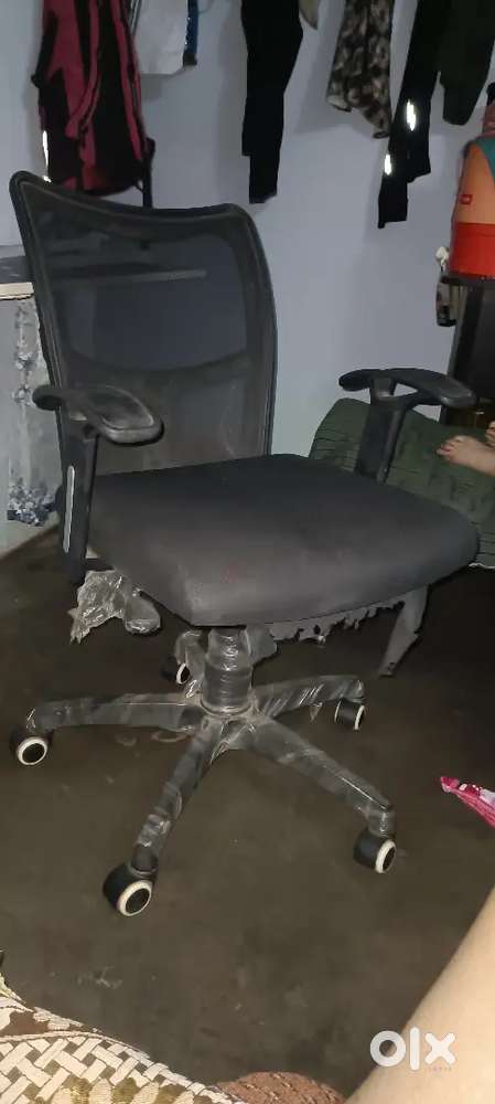 Moveable chair & height Adjustable