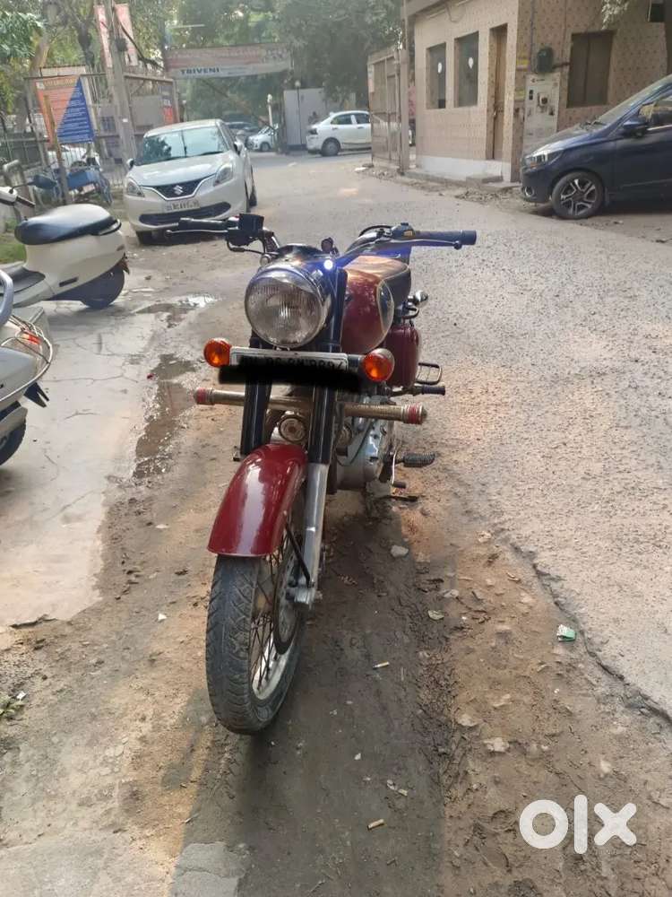 Royal Enfield Classic Very Less Driven and New tyre