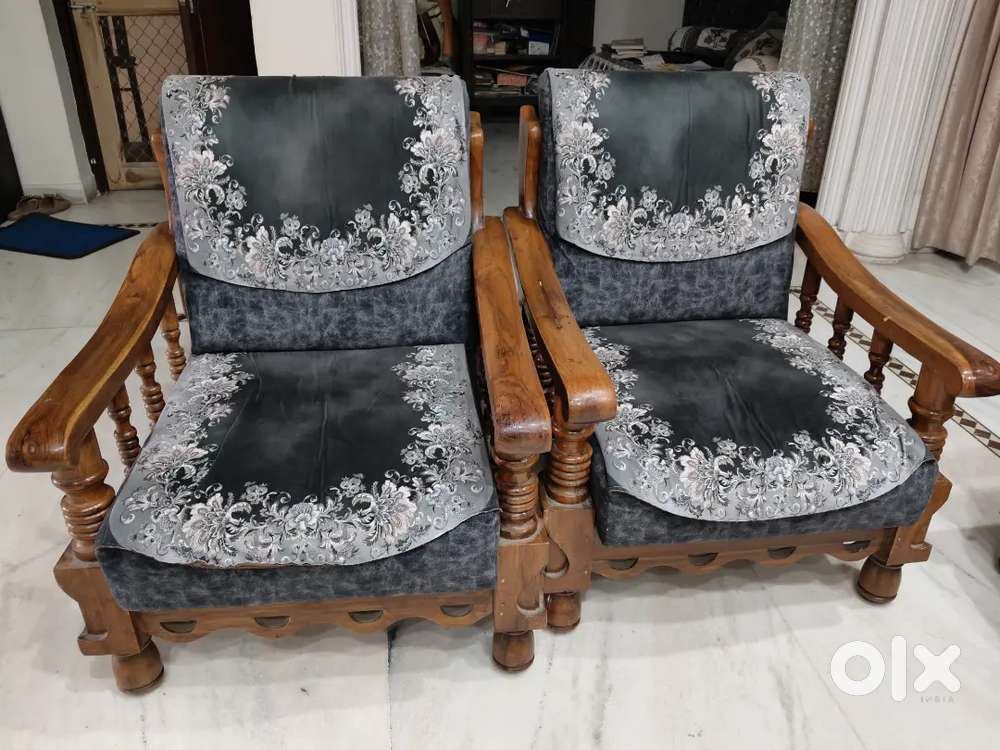 Sagwaan 5 seater sofa