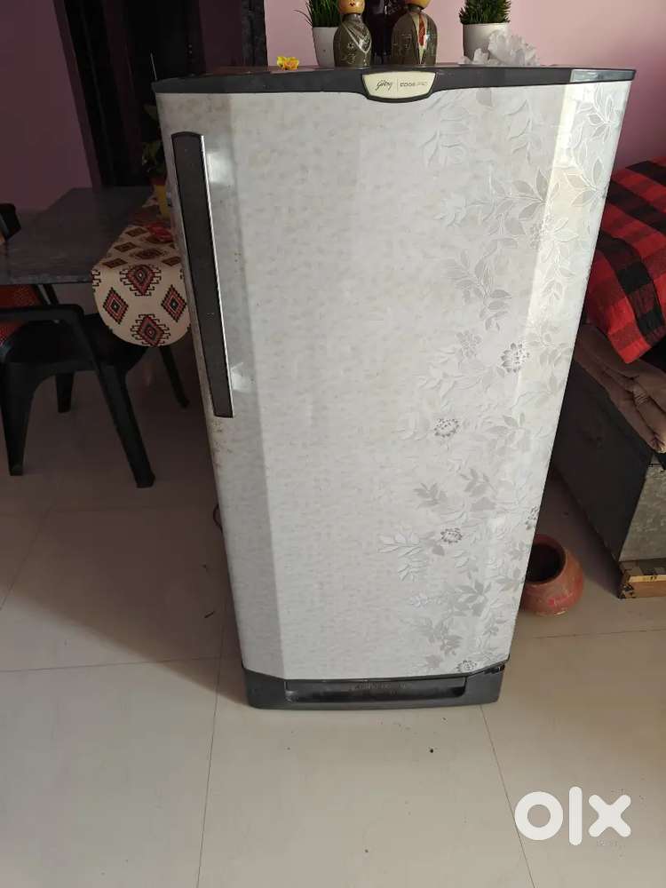 Godrej fridge 190 ltr