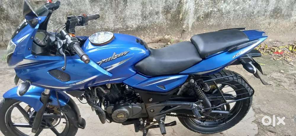 Bajaj Pulsar 220F
