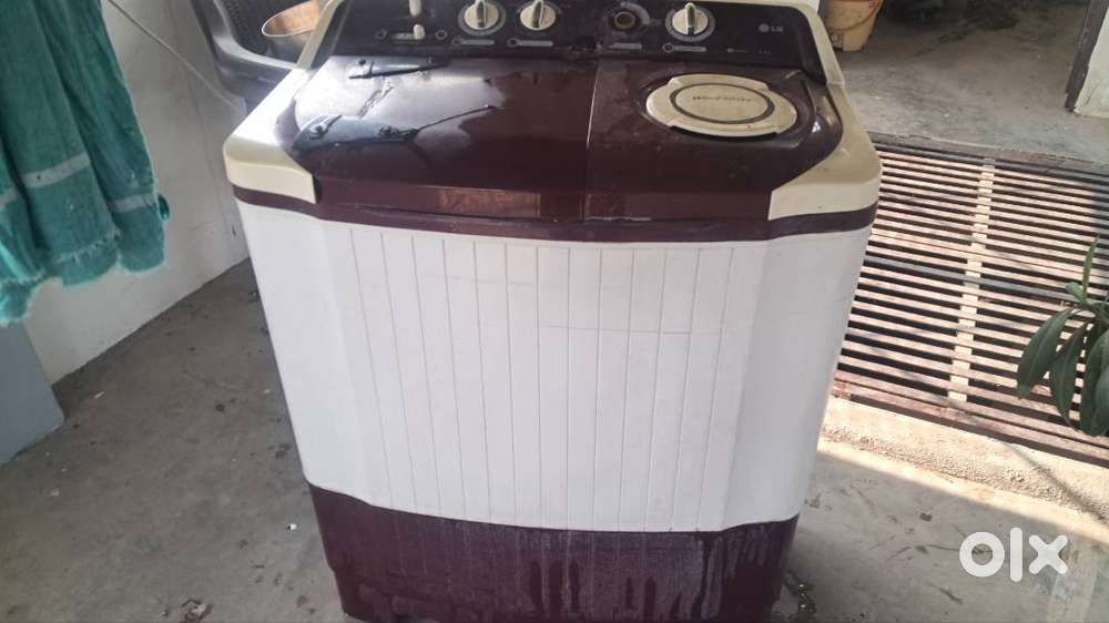LG Washing machine 6.2 kg, model No P8072R3FA, purchased year 2015