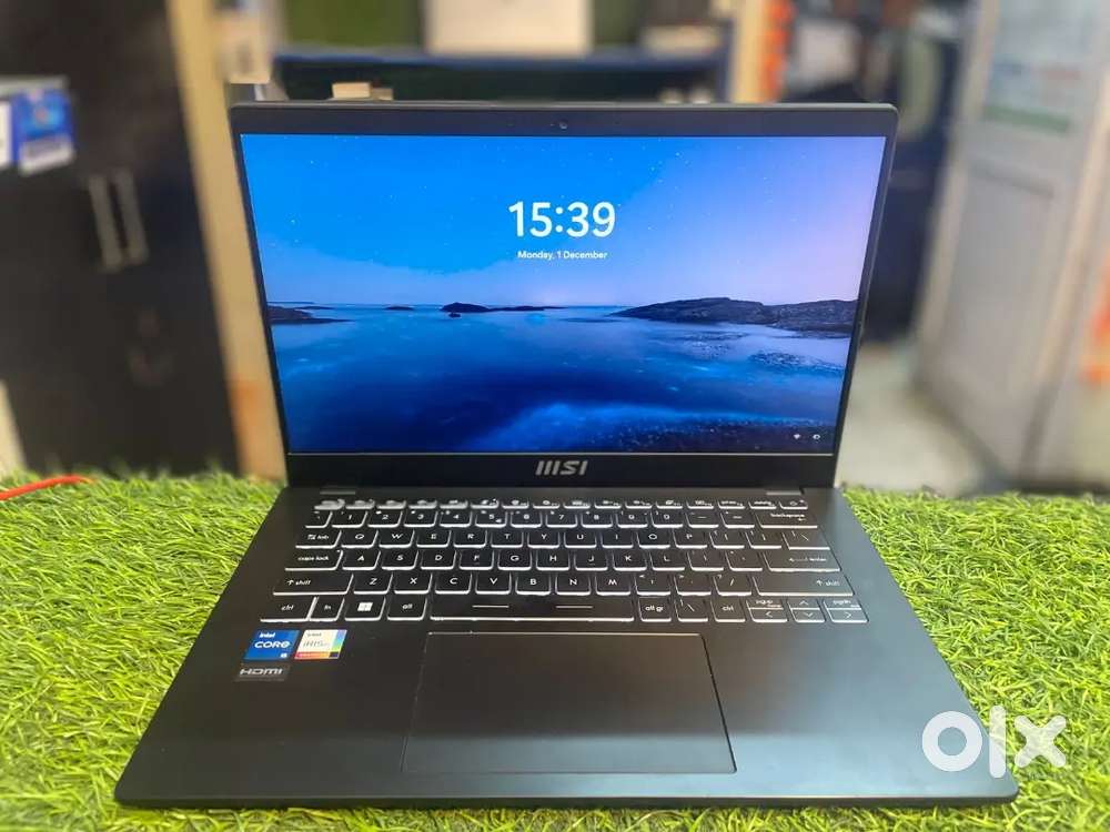 MSI MODERN 14 CORE I5 11TH GEN 
8GB RAM 512GB SSD
14 INCH SCREEN