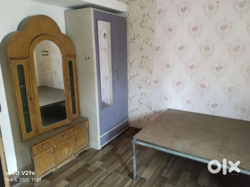 One room kitchen only for girls