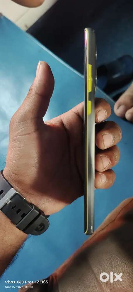 Good condition bill box with charger