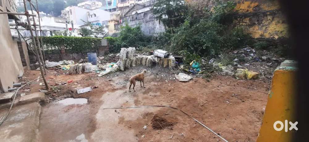 land sale in near bhavanipuram, cheruvu center.