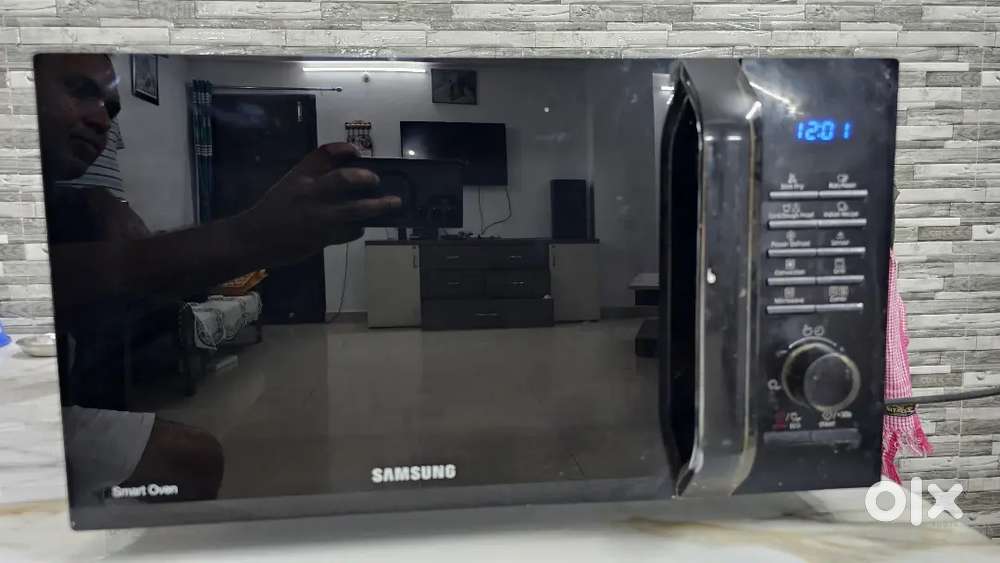 Samsung 28L Smart Microwave Oven