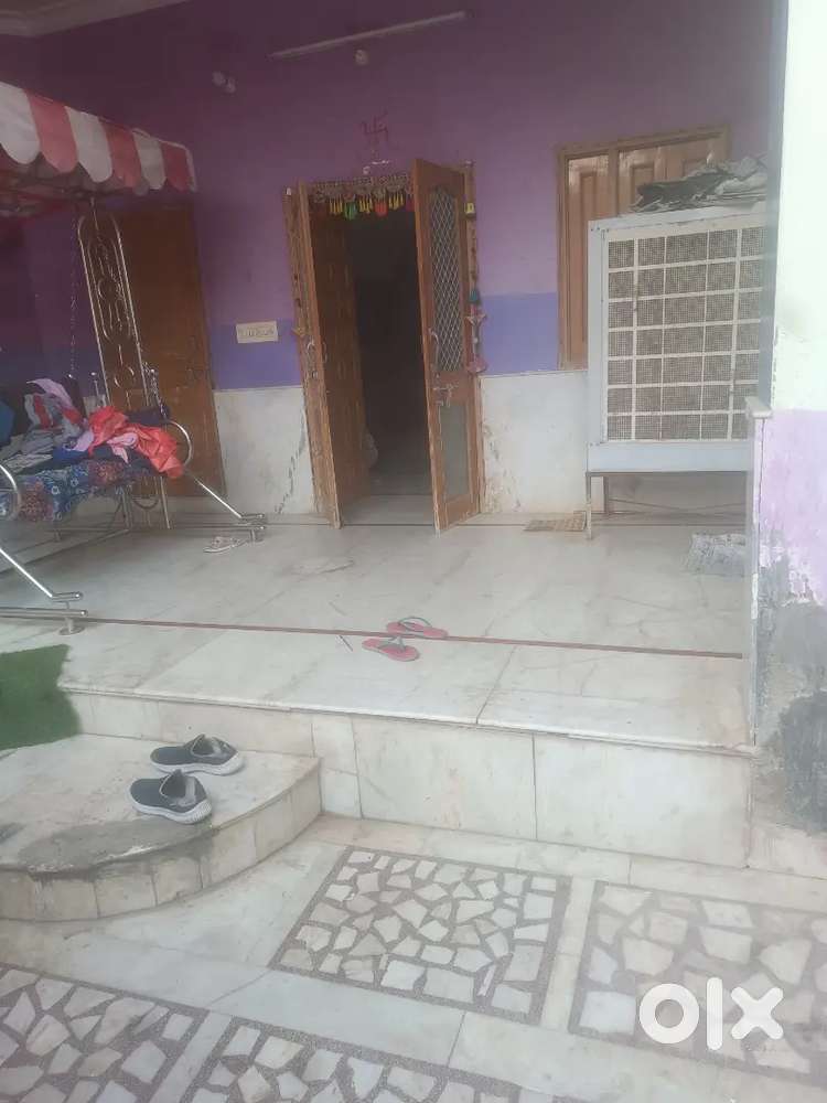 Center of city near market near nai sadak near railway station