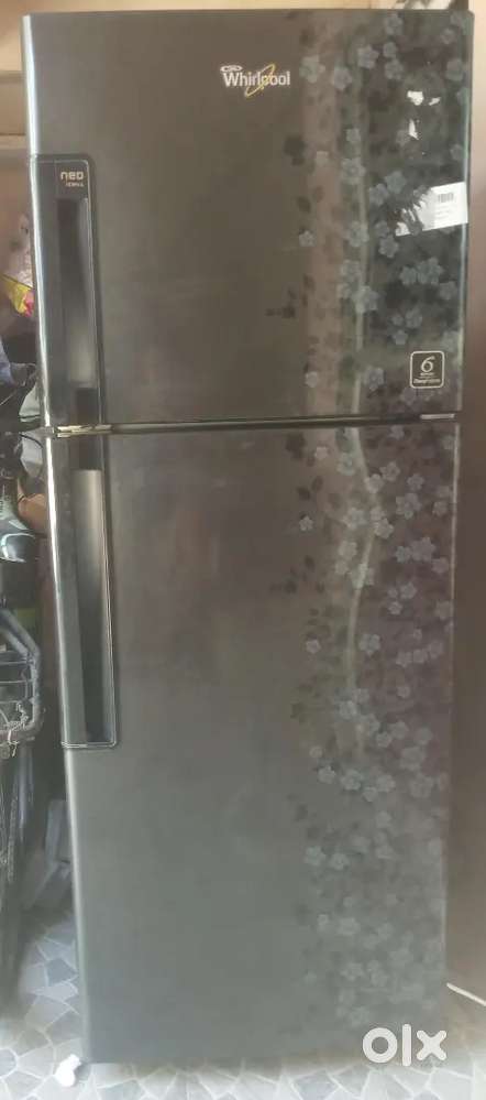 Whirlpool friend very good condition and black colour