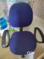 Office chair, rotating chair, very good condition @Rs 1500 only