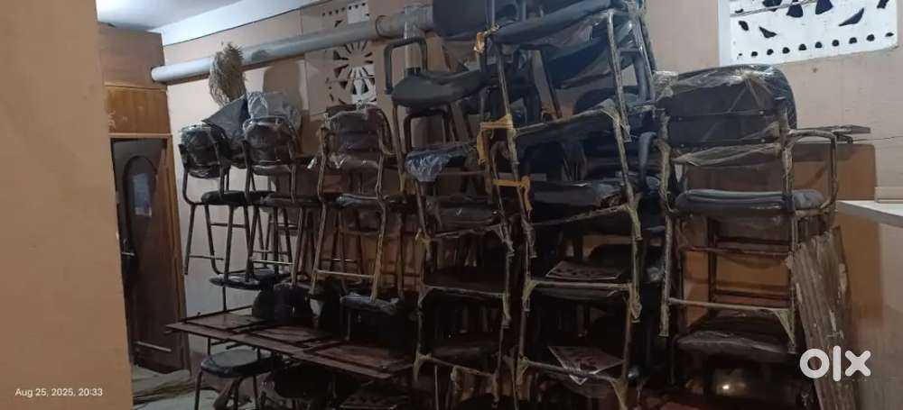 TO SELL COMPUTER TABLE + CHAIR + OFFICE TABLE