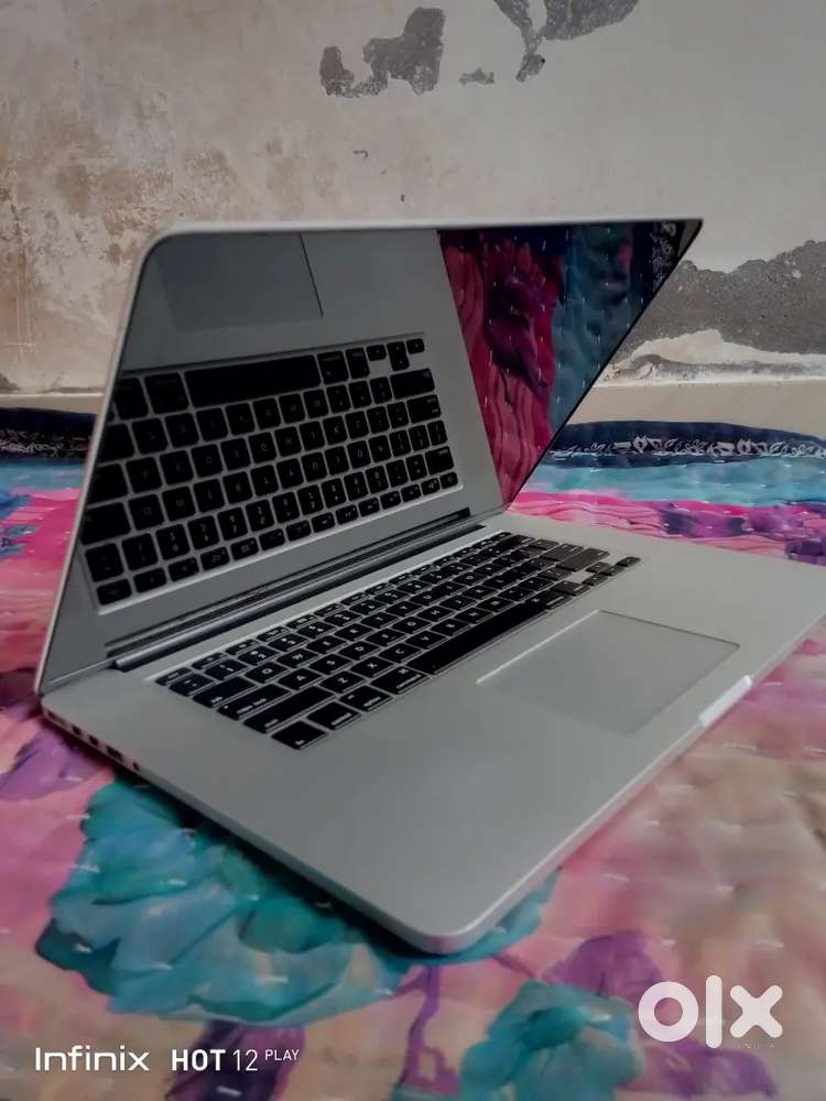 Apple mac book Pro 15-- Excellent condition /i7/ 16 GB ram/512 GB ssd