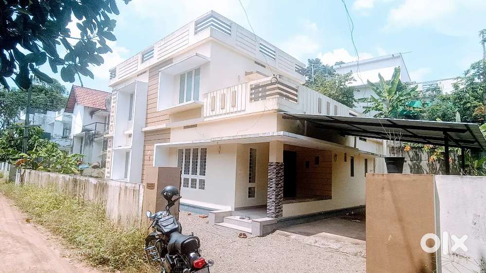 Njaliyakuhzi - 3 Bed Room Attached House For Rent.