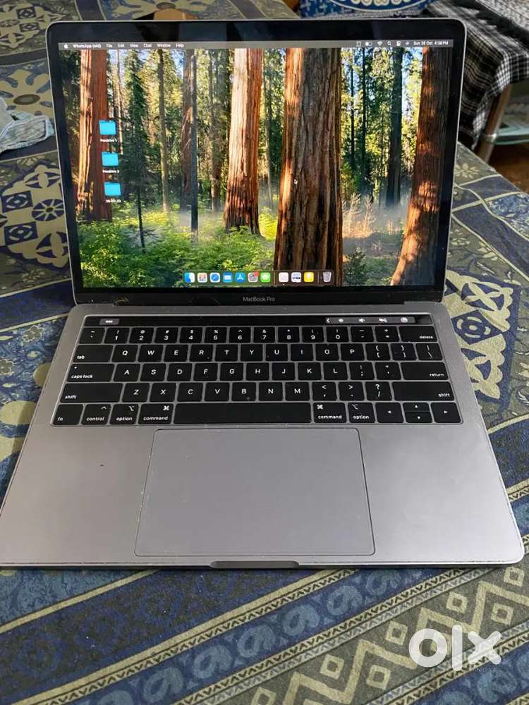 MacBook Pro 8gb 512gb A1989 model
