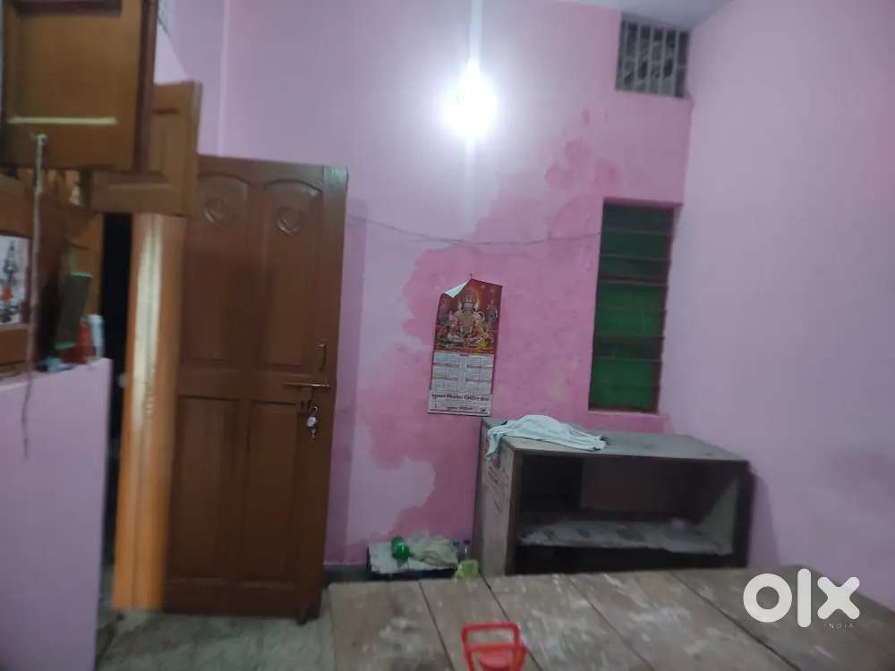 Rent 1800  Need a female roommate (3 seated room)