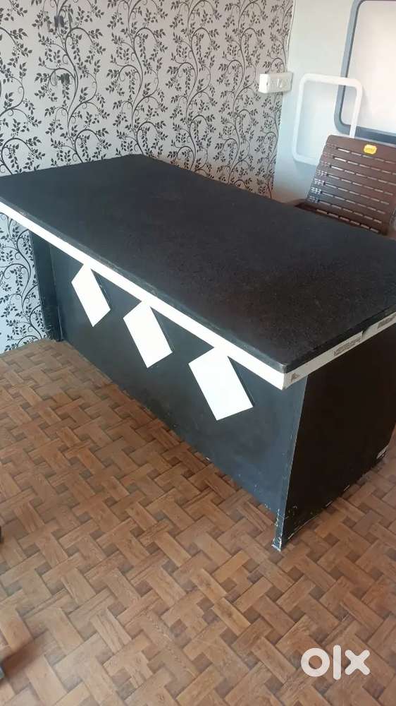 Office Table for sell urgently