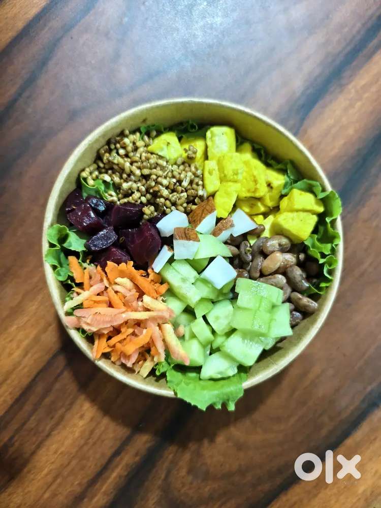 Salad banana, cooking me help karna,  cleaning