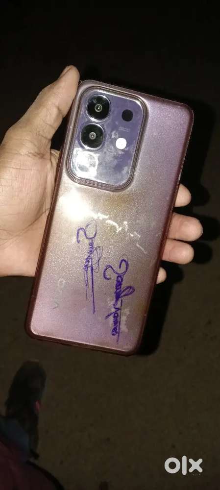 Hamara phone bikau hai