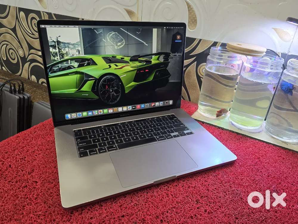 Apple Macbook Pro 2021 i7 16gb 512gb 5.5gb Graphics 16inch Retina