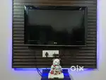 I am selling LG 32 inch LCD tv in good condition.