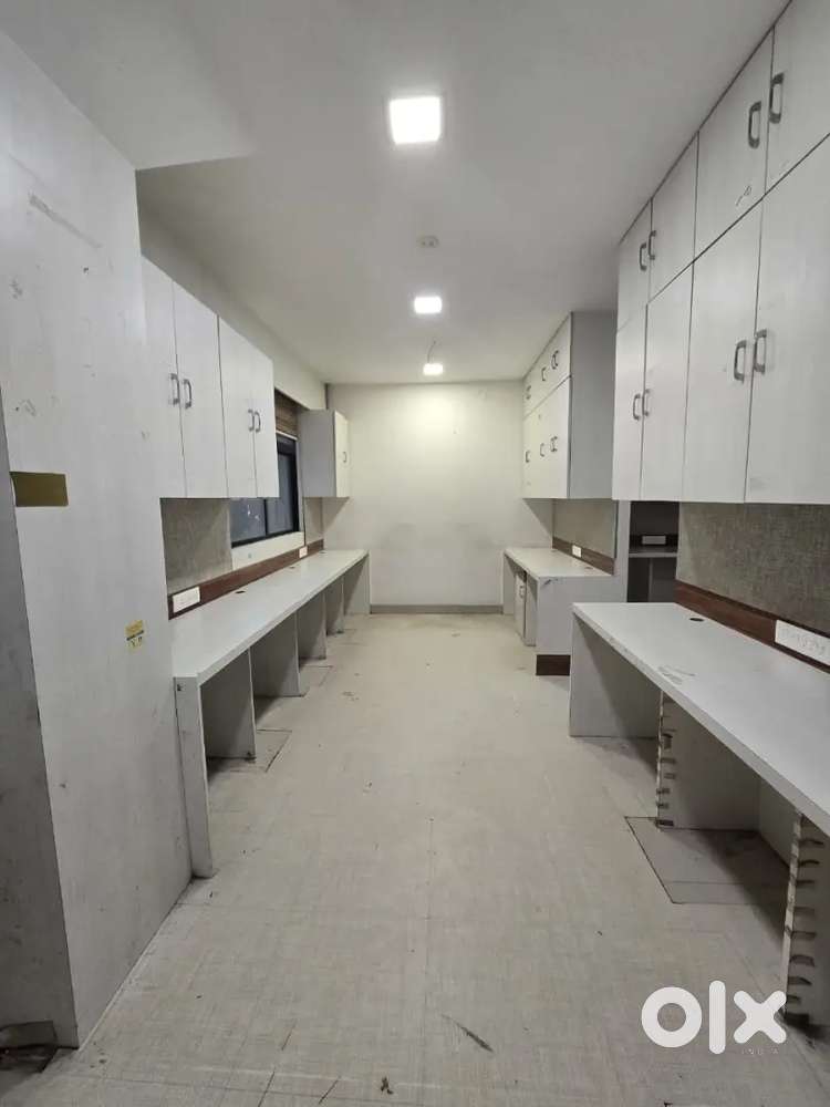 Office for Rent
Semi-Furnished Prabhat Road, Pune