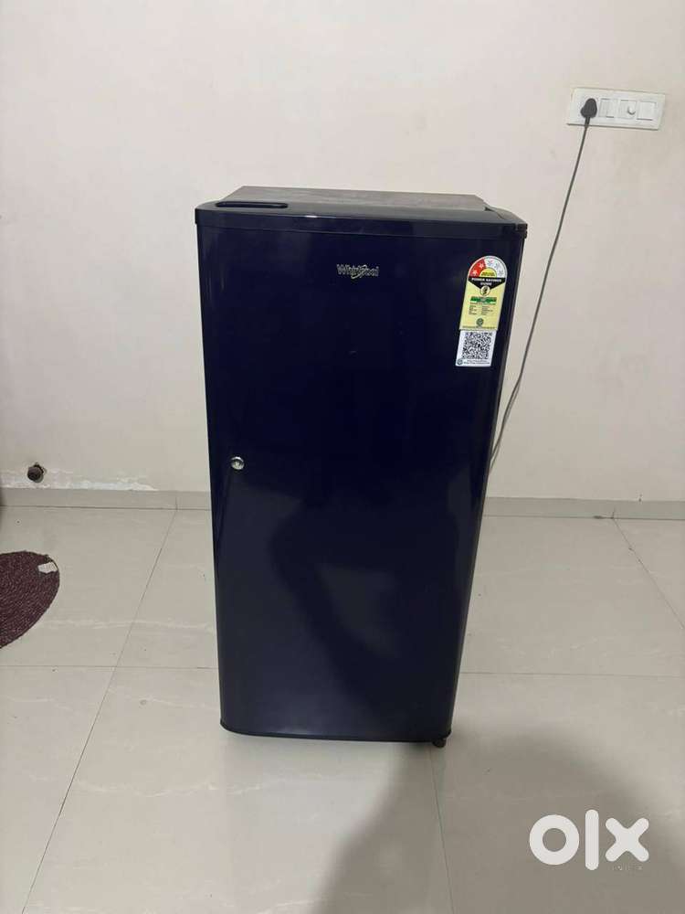 MINT CONDITION WHIRLPOOL 184L FRIDGE