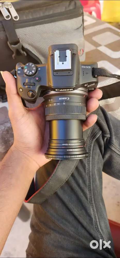 Canon r50 under 1year company waranty as brand new