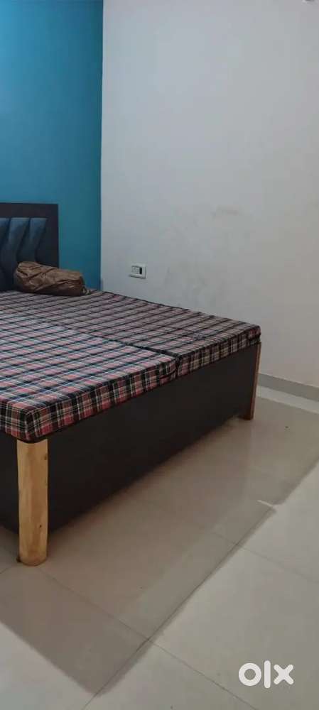 2 bed room  seprate atach bathroom with complete all good condition